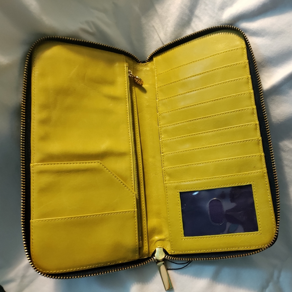 Tory Burch blue patent leather Continental wallet - Picture 5 of 8